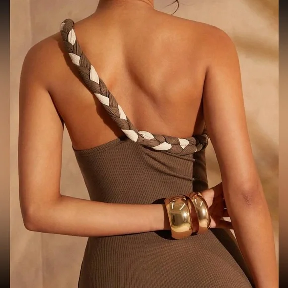 Elegant Brown One-Shoulder Braided Dress - Picture 2 of 5